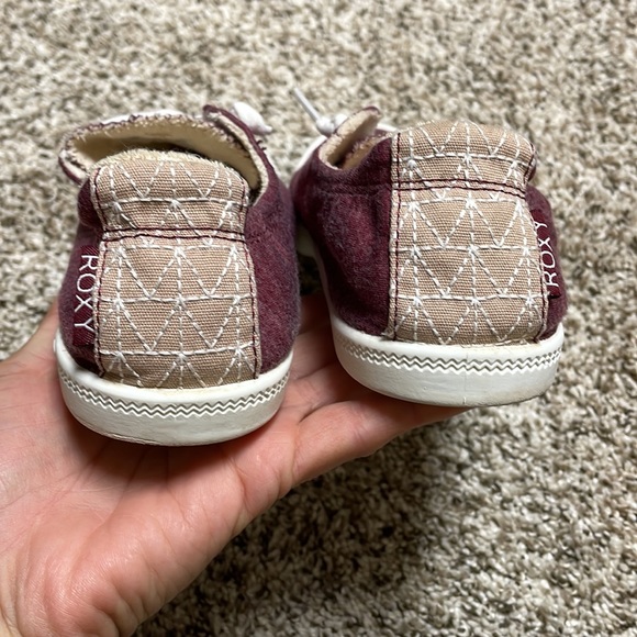 Roxy Shoe - Picture 3 of 5